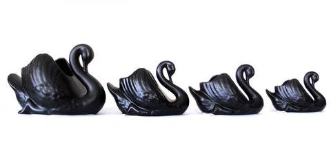 Retro Lynn Swan Vase - Medium - Black