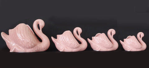 Retro Lynn Swan Vase - Med - Pink
