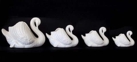 Retro Lynn Swan Vase - Small - White